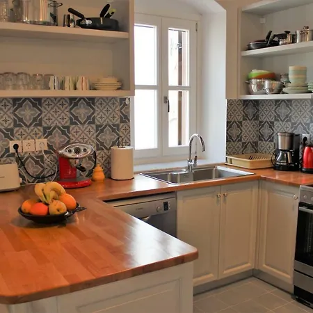 Alexandros Traditional House *