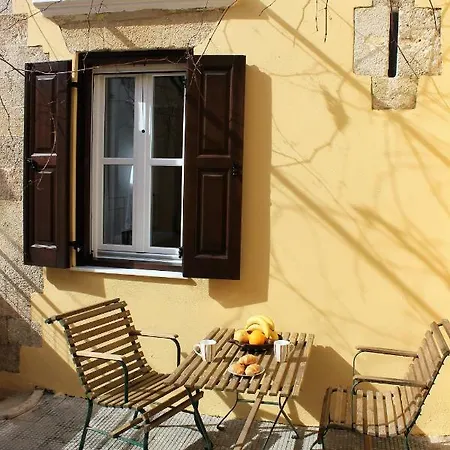 בית נופש Alexandros Traditional House *