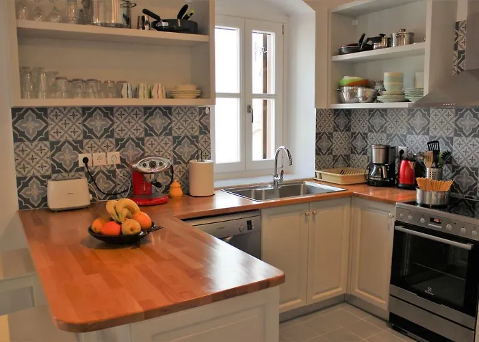 Alexandros Traditional House *